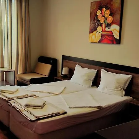 - Diamond Apartment Burgas